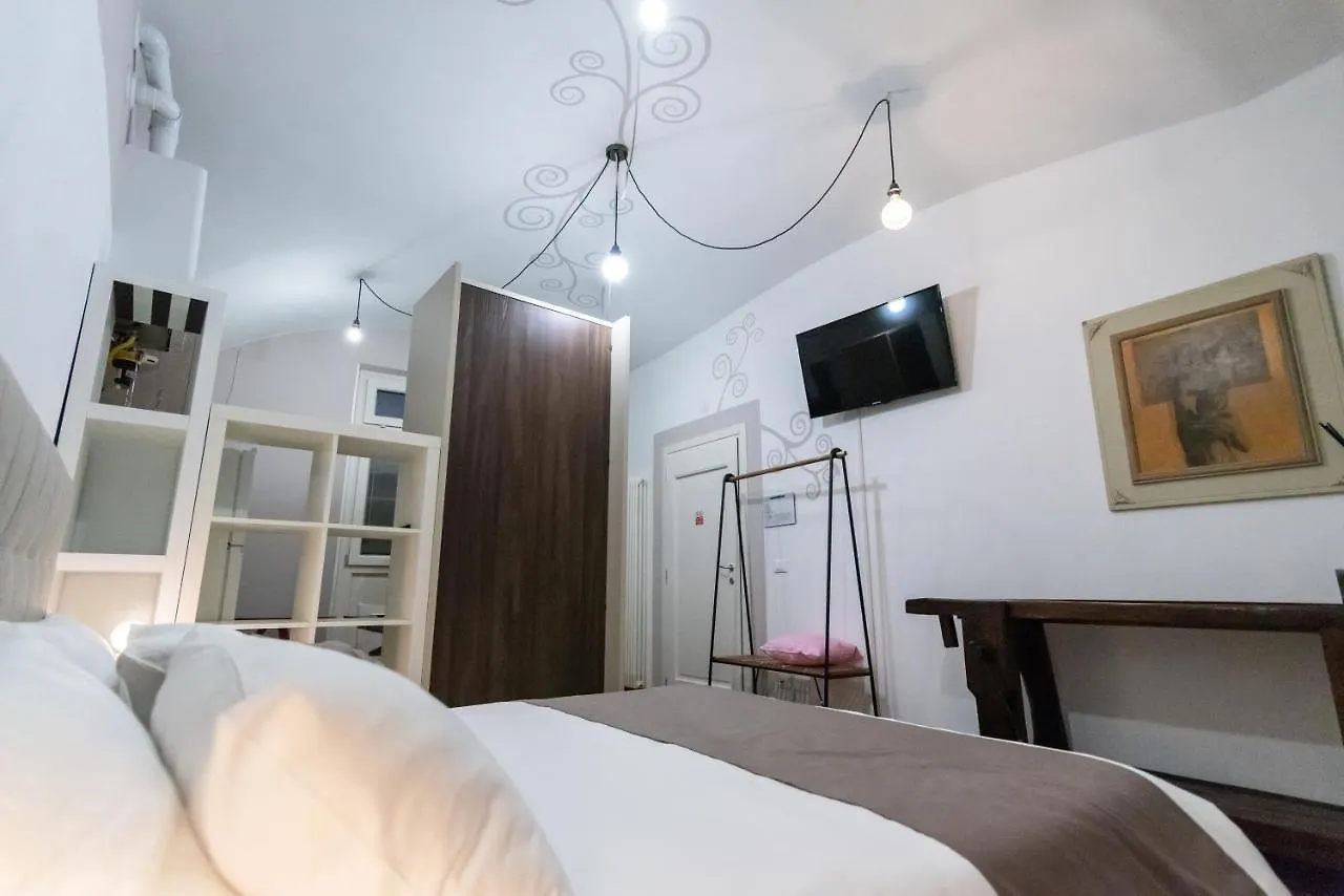 Casa Del Profumo Hotel Piacenza Guest house
